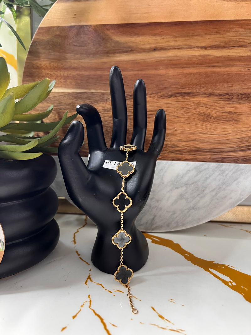 Clover Bracelet (BLACK)