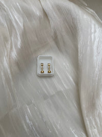 Khole Knob Earring