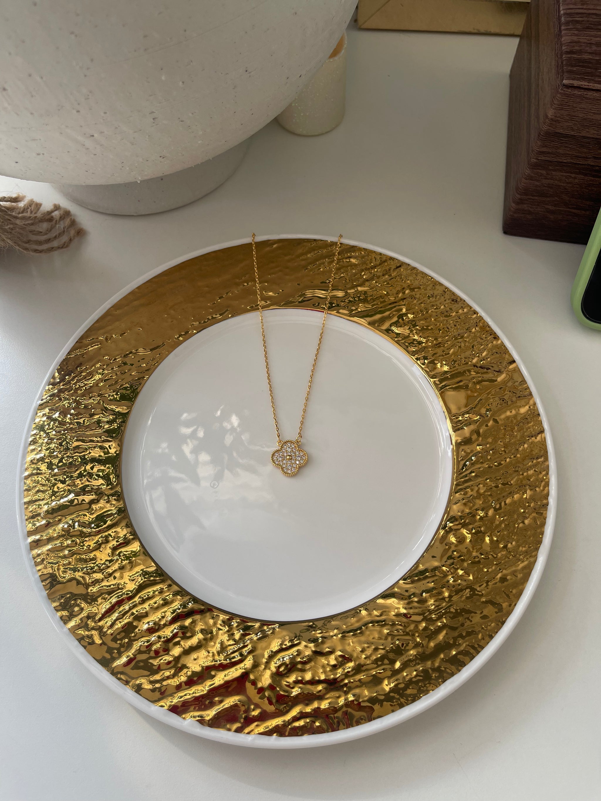 Clover Necklace (Stud)